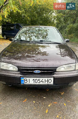 Седан Ford Mondeo 1995 в Горішніх Плавнях