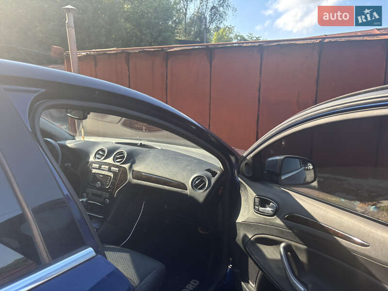 Седан Ford Mondeo 2007 в Киеве