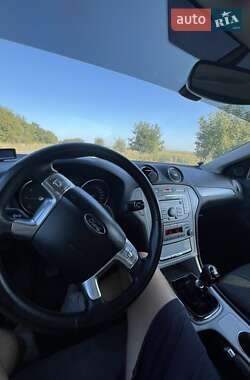 Лифтбек Ford Mondeo 2008 в 