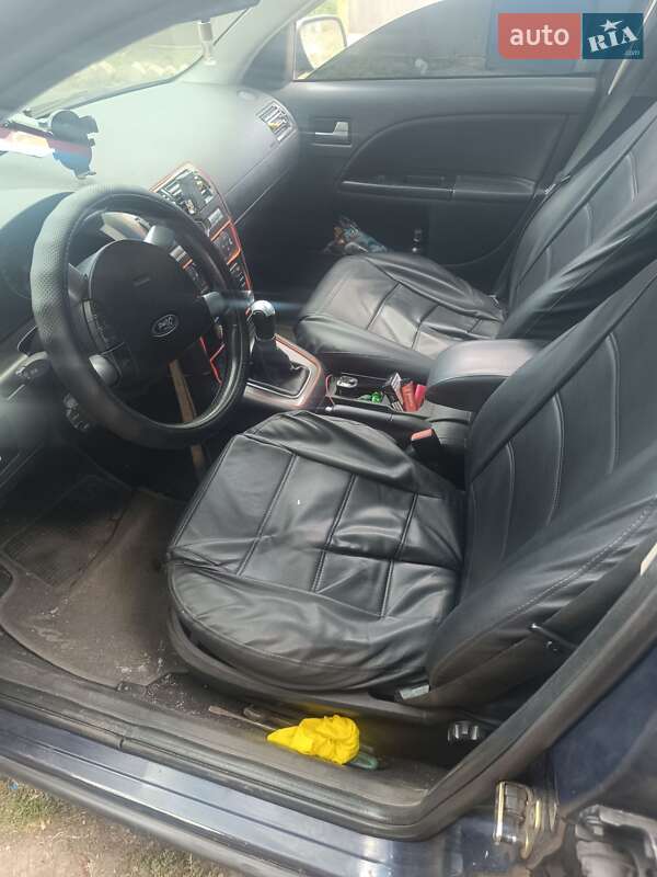Седан Ford Mondeo 2004 в Славянске