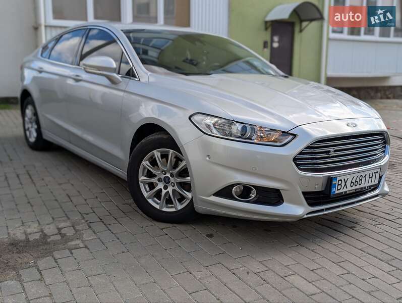 Седан Ford Mondeo 2015 в Хмельницком