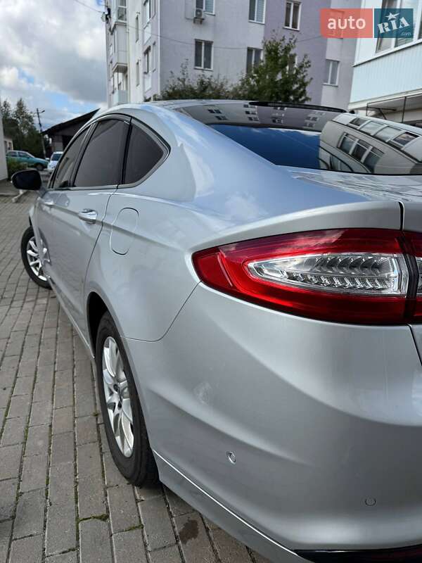Седан Ford Mondeo 2015 в Хмельницком