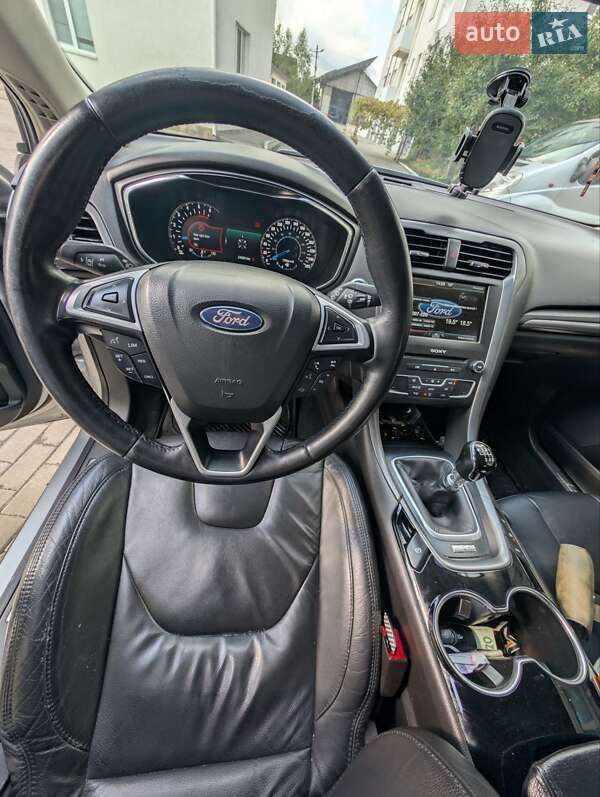 Седан Ford Mondeo 2015 в Хмельницком