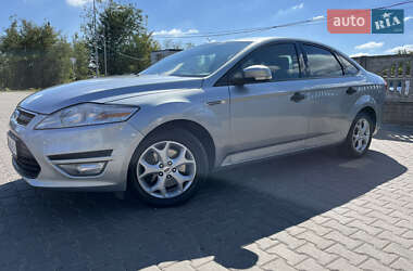 Седан Ford Mondeo 2012 в 