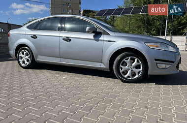 Седан Ford Mondeo 2012 в 