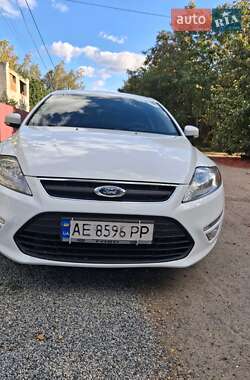Лифтбек Ford Mondeo 2013 в 