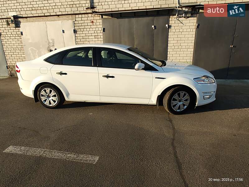 Седан Ford Mondeo 2011 в Киеве