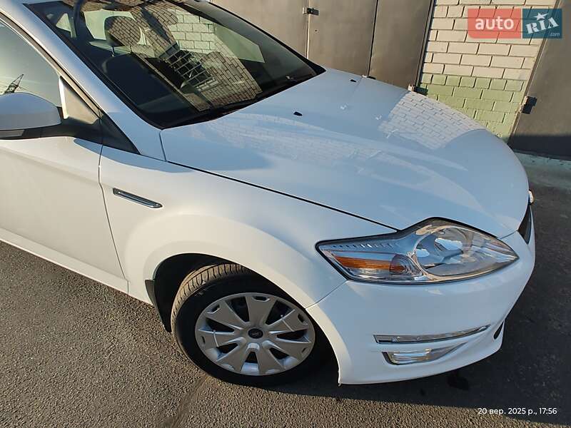 Седан Ford Mondeo 2011 в Киеве