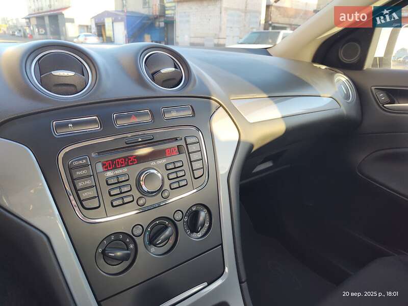 Седан Ford Mondeo 2011 в Киеве