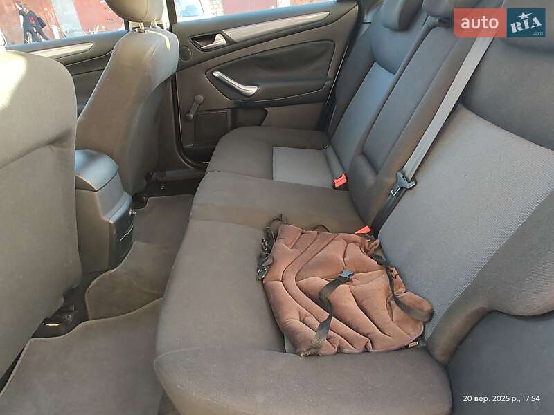 Седан Ford Mondeo 2011 в Киеве