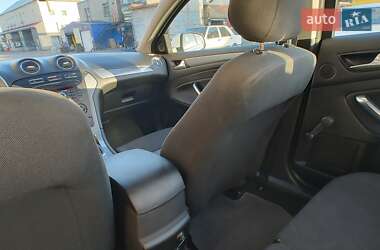 Седан Ford Mondeo 2011 в 