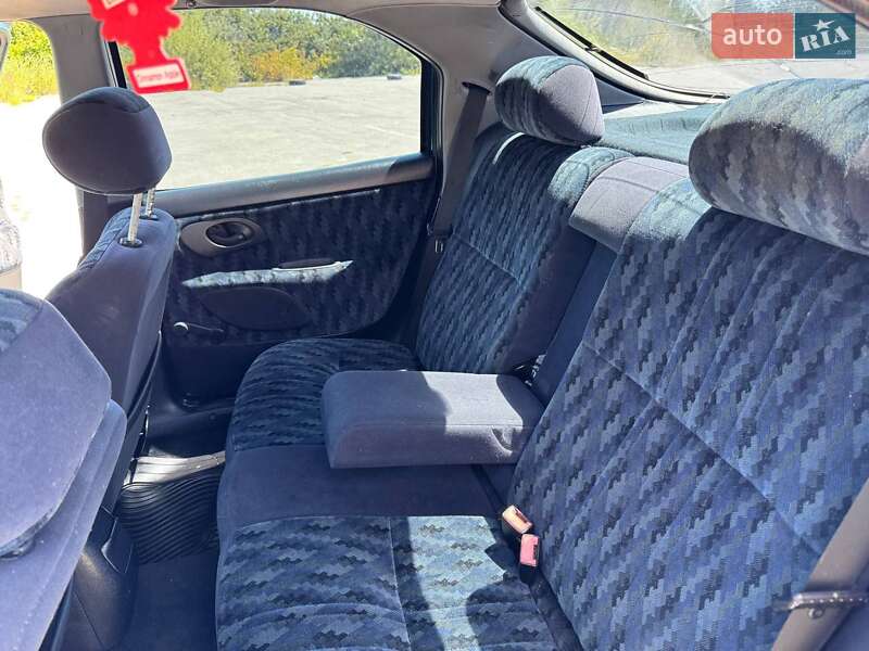 Седан Ford Mondeo 1996 в Хмельницком