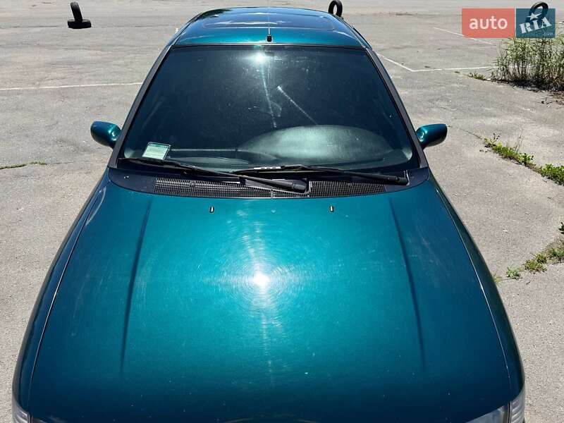 Седан Ford Mondeo 1996 в Хмельницком