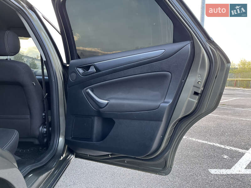 Универсал Ford Mondeo 2012 в Ивано-Франковске
