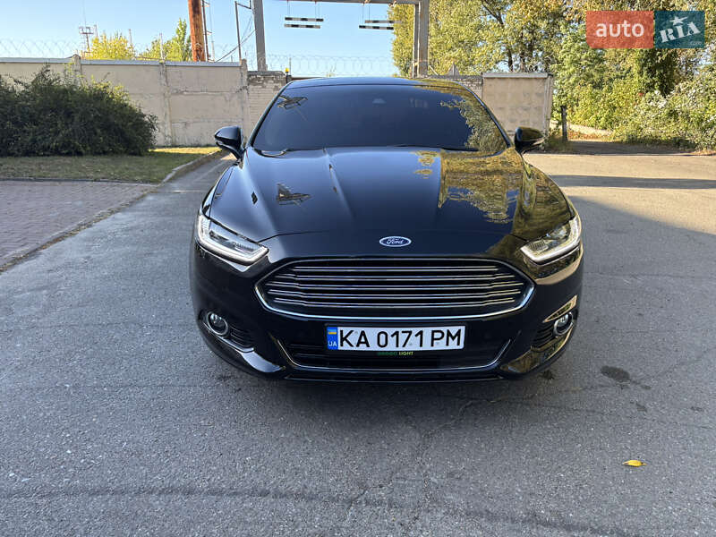 Седан Ford Mondeo 2016 в Киеве