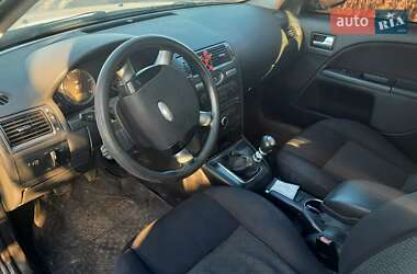 Седан Ford Mondeo 2004 в 