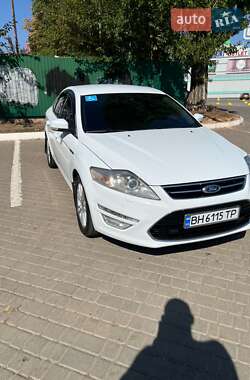 Седан Ford Mondeo 2011 в 