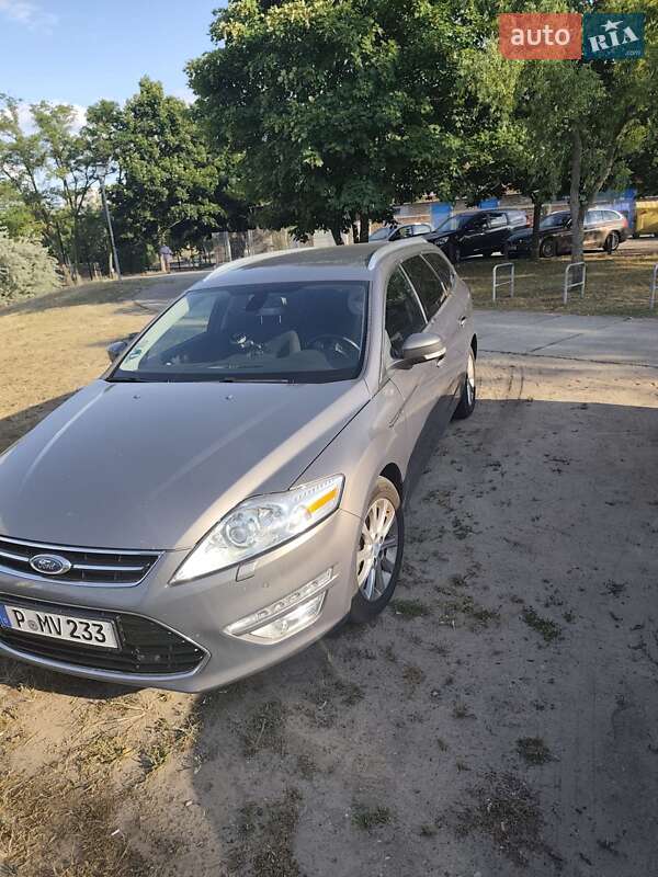 Универсал Ford Mondeo 2013 в 