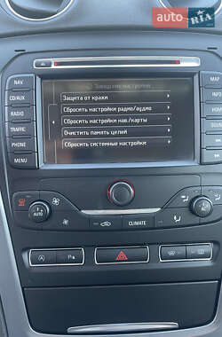 Седан Ford Mondeo 2012 в 
