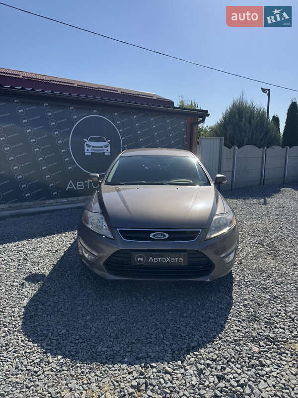 Седан Ford Mondeo 2013 в Дергачах