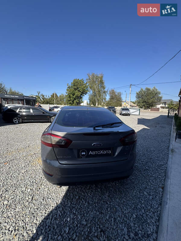 Седан Ford Mondeo 2013 в Дергачах