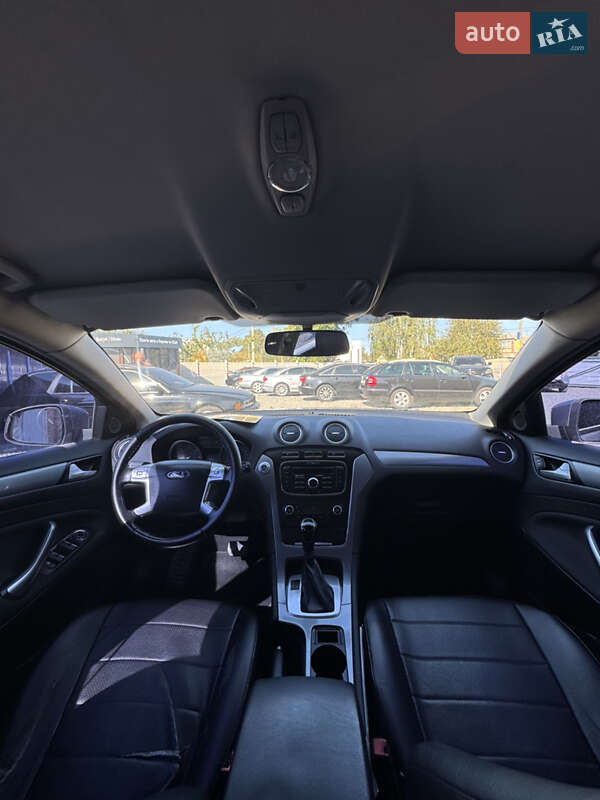 Седан Ford Mondeo 2013 в Дергачах