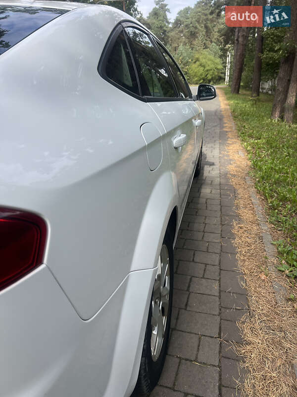 Лифтбек Ford Mondeo 2013 в Львове фото 14 Лифтбек Ford Mondeo 2013 в Львове