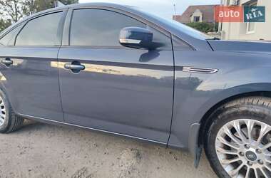 Лифтбек Ford Mondeo 2013 в 