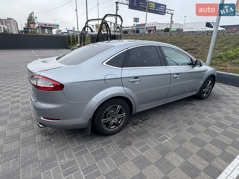 Седан Ford Mondeo 2011 в Киеве