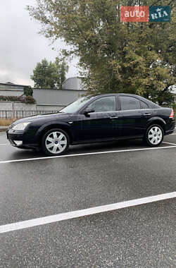 Седан Ford Mondeo 2005 в 