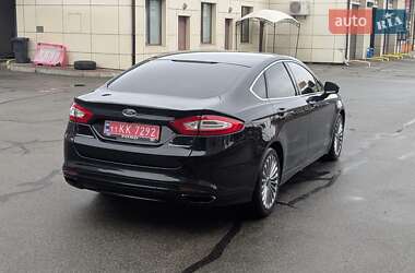 Седан Ford Mondeo 2015 в 