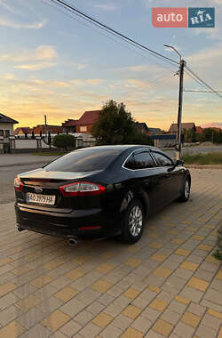 Седан Ford Mondeo 2011 в Мукачево