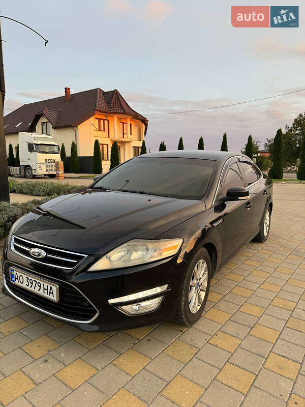 Седан Ford Mondeo 2011 в Мукачево