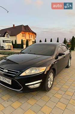 Седан Ford Mondeo 2011 в 