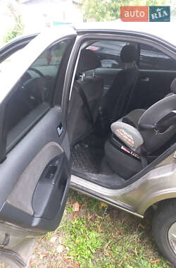 Седан Ford Mondeo 2003 в 