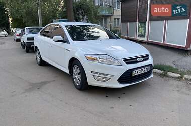 Лифтбек Ford Mondeo 2013 в 