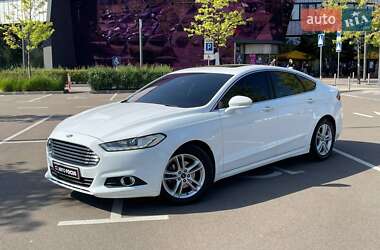Седан Ford Mondeo 2015 в 