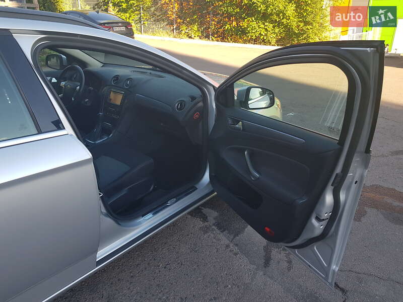 Универсал Ford Mondeo 2013 в Ровно