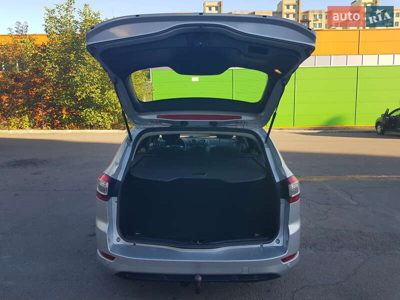 Универсал Ford Mondeo 2013 в Ровно