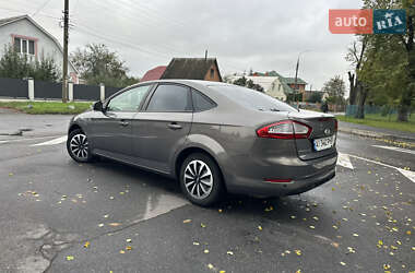 Седан Ford Mondeo 2011 в 