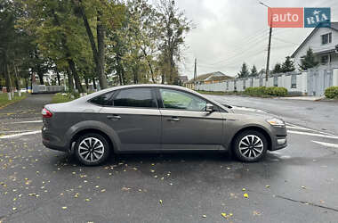 Седан Ford Mondeo 2011 в 