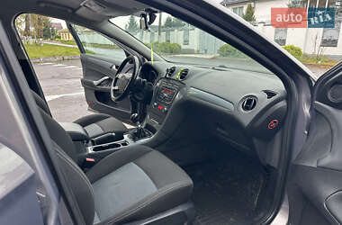 Седан Ford Mondeo 2011 в 