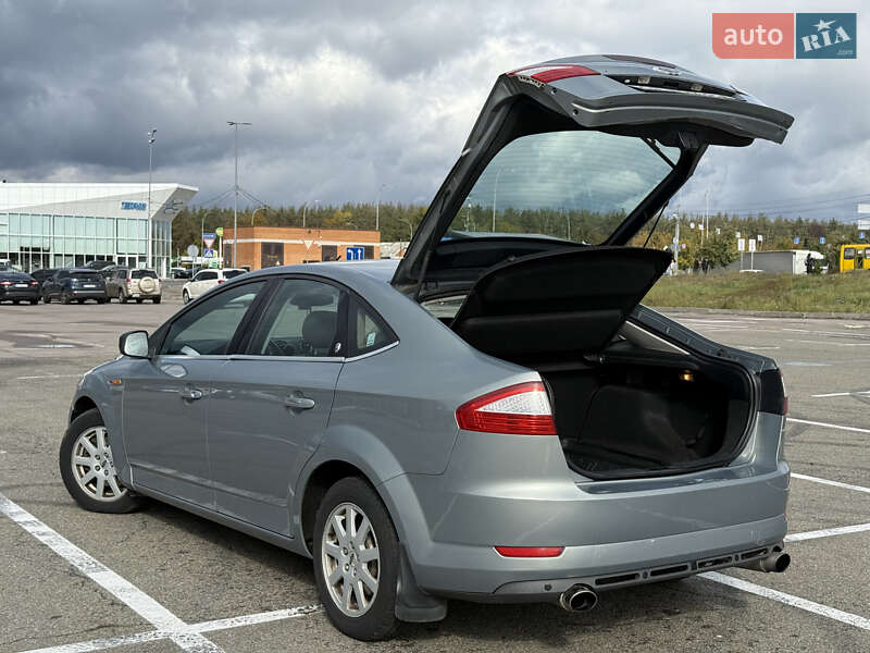 Лифтбек Ford Mondeo 2007 в Киеве