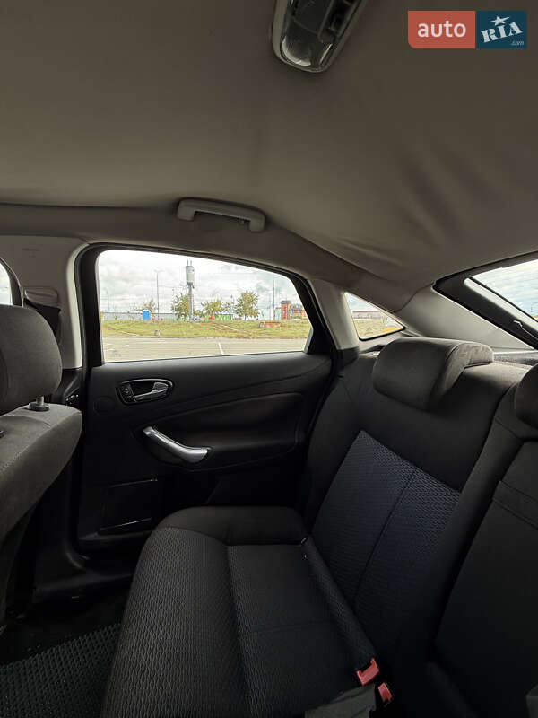 Лифтбек Ford Mondeo 2007 в Киеве
