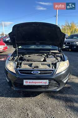 Седан Ford Mondeo 2011 в 