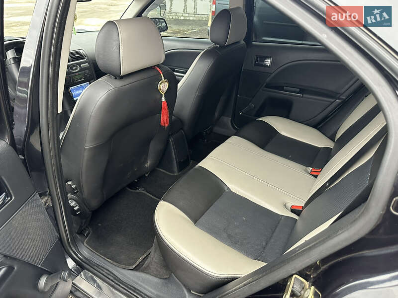 Седан Ford Mondeo 2006 в Нежине