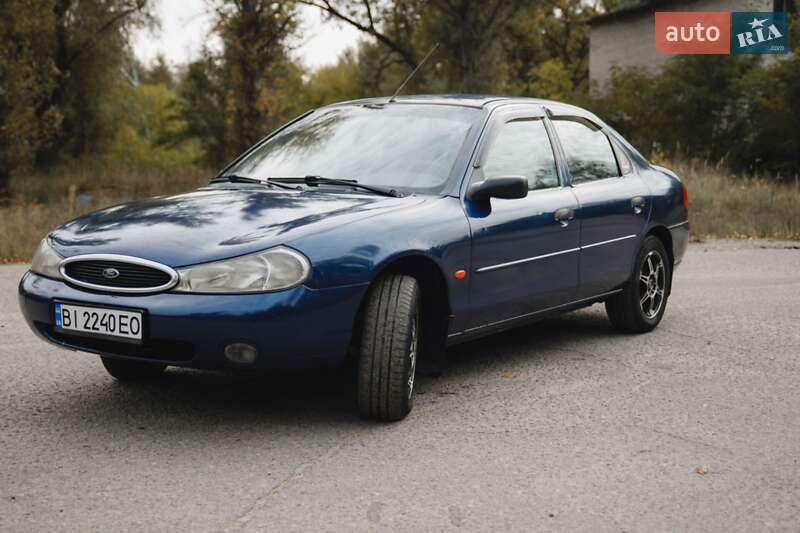 Лифтбек Ford Mondeo 1998 в Кременчуге