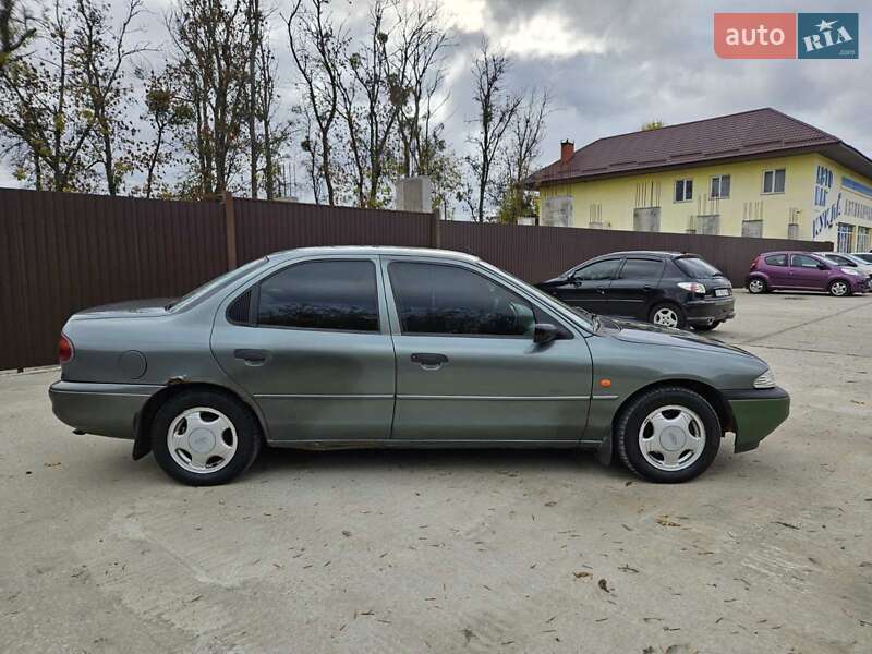Седан Ford Mondeo 1993 в Обухове