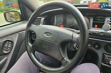 Седан Ford Mondeo 1993 в 