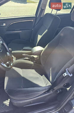 Седан Ford Mondeo 2004 в  фото 8 Седан Ford Mondeo 2004 в